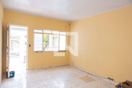 Casa à venda com 215m², 2 quartos e 4 vagasSala