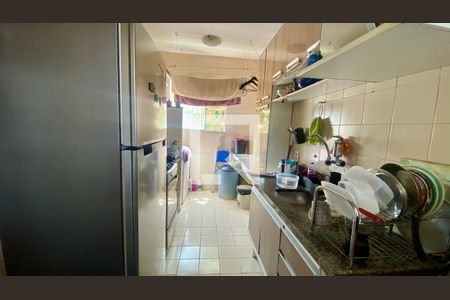 Cozinha de apartamento à venda com 2 quartos, 50m² em Nova Gameleira, Belo Horizonte