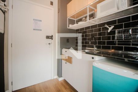 Cozinha de kitnet/studio para alugar com 1 quarto, 27m² em Santa Cecília, Porto Alegre