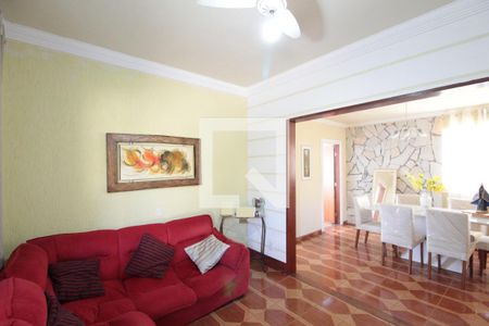 Sala de casa à venda com 3 quartos, 113m² em Jardim Guanabara, Belo Horizonte