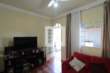 Sala de casa à venda com 3 quartos, 113m² em Jardim Guanabara, Belo Horizonte