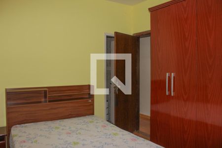 Suíte de casa à venda com 3 quartos, 275m² em Santo Antônio, Contagem