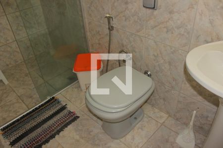 Banheiro da Suíte de casa à venda com 3 quartos, 275m² em Santo Antônio, Contagem