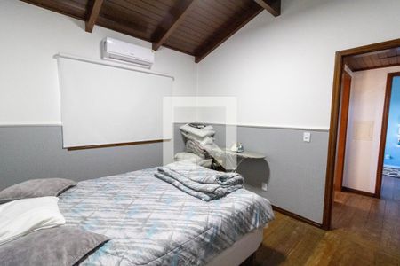 Casa à venda com 314m², 3 quartos e 3 vagas Casa à venda com 314m², 3 quartos e 3 vagasQuarto 2