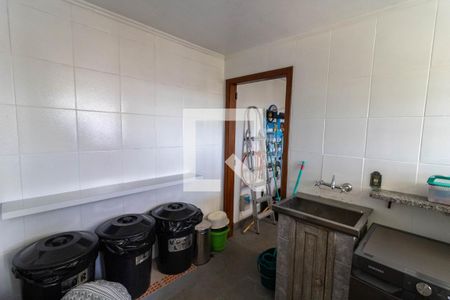 Casa à venda com 314m², 3 quartos e 3 vagas Casa à venda com 314m², 3 quartos e 3 vagasÁrea de Serviço