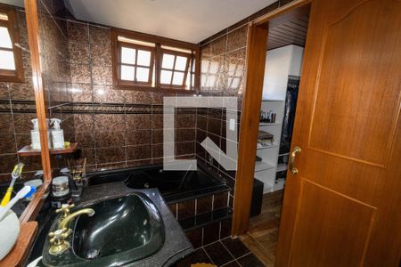 Casa à venda com 314m², 3 quartos e 3 vagas Casa à venda com 314m², 3 quartos e 3 vagasBanheiro da Suíte