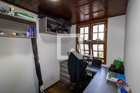 Casa à venda com 314m², 3 quartos e 3 vagas Casa à venda com 314m², 3 quartos e 3 vagasEscritório