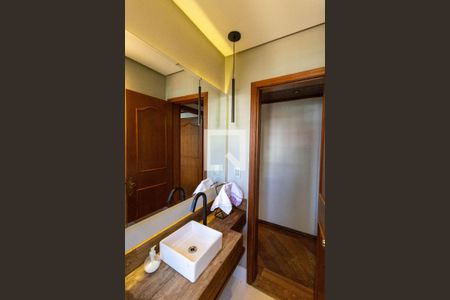 Casa à venda com 314m², 3 quartos e 3 vagas Casa à venda com 314m², 3 quartos e 3 vagasLavabo