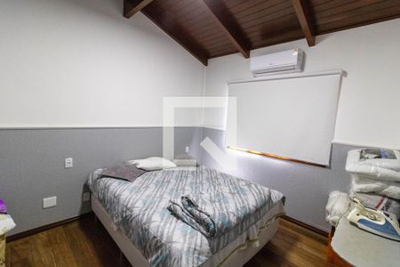 Casa à venda com 314m², 3 quartos e 3 vagas Casa à venda com 314m², 3 quartos e 3 vagasQuarto 2