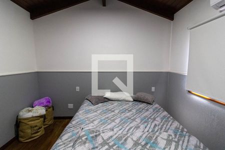 Casa à venda com 314m², 3 quartos e 3 vagas Casa à venda com 314m², 3 quartos e 3 vagasQuarto 2