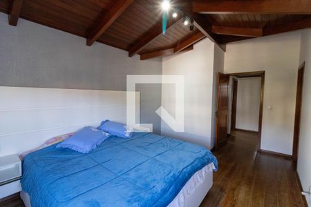 Casa à venda com 314m², 3 quartos e 3 vagas Casa à venda com 314m², 3 quartos e 3 vagasSuíte