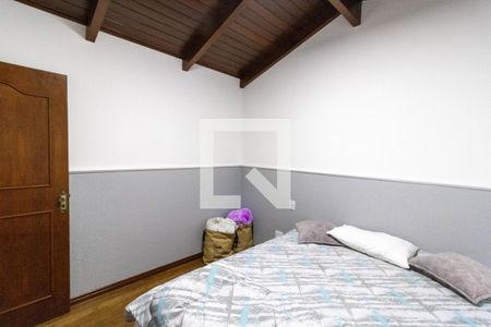 Casa à venda com 314m², 3 quartos e 3 vagas Casa à venda com 314m², 3 quartos e 3 vagasQuarto 2