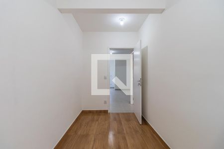 Quarto 1 de apartamento para alugar com 2 quartos, 54m² em Parque Santa Luzia, Barueri