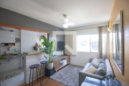 Sala de apartamento para alugar com 2 quartos, 67m² em Colubandê, São Gonçalo