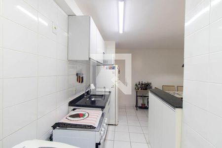 Cozinha e Área de Serviço de apartamento para alugar com 2 quartos, 48m² em Fazendinha, Curitiba