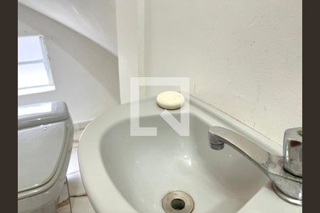 Lavabo de casa para alugar com 2 quartos, 90m² em Parque Jabaquara, São Paulo