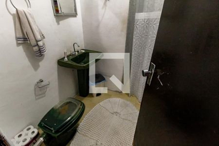 Banheiro  de casa à venda com 2 quartos, 83m² em Vila Sonia do Taboao, Taboão da Serra