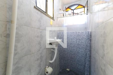 Banheiro de kitnet/studio para alugar com 1 quarto, 25m² em Quintino Bocaiúva, Rio de Janeiro