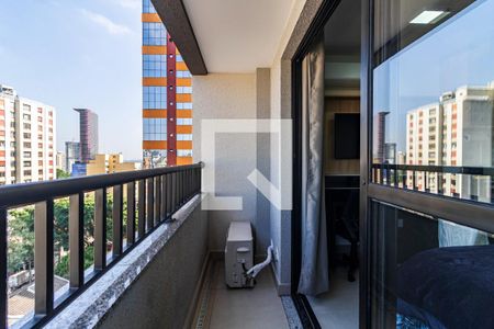 Varanda de kitnet/studio para alugar com 1 quarto, 25m² em Pinheiros, São Paulo