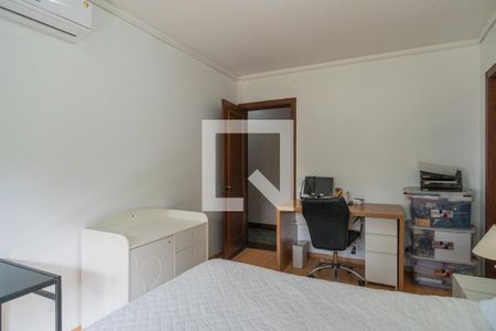 Casa de condomínio para alugar com 1400m², 8 quartos e 4 vagas Casa de condomínio para alugar com 1400m², 8 quartos e 4 vagasQuarto 3