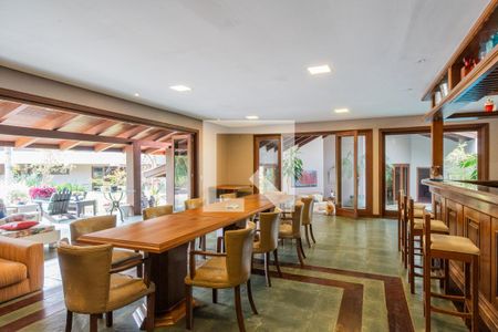 Casa de condomínio para alugar com 1400m², 8 quartos e 4 vagas Casa de condomínio para alugar com 1400m², 8 quartos e 4 vagasÁrea comum - Salão de festas