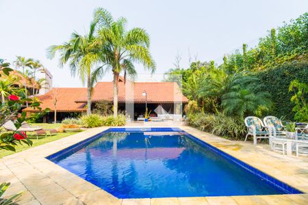 Casa de condomínio para alugar com 1400m², 8 quartos e 4 vagas Casa de condomínio para alugar com 1400m², 8 quartos e 4 vagasPiscina