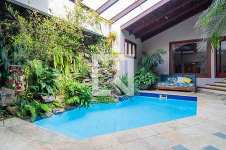 Casa de condomínio para alugar com 1400m², 8 quartos e 4 vagas Casa de condomínio para alugar com 1400m², 8 quartos e 4 vagasPiscina Coberta