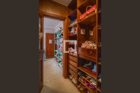 Casa de condomínio para alugar com 1400m², 8 quartos e 4 vagas Casa de condomínio para alugar com 1400m², 8 quartos e 4 vagasQuarto 1