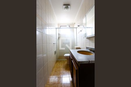 Banheiro de apartamento à venda com 2 quartos, 56m² em Parque Santos Dumont, Taboão da Serra