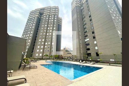 Apartamento à venda com 54m², 2 quartos e 1 vaga Apartamento à venda com 54m², 2 quartos e 1 vagaÁrea comum - Piscina e fachada dos blocos