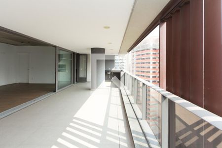 Varanda da Sala de apartamento à venda com 4 quartos, 252m² em Vila Nova Conceição, São Paulo