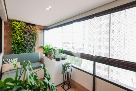 Varanda de apartamento à venda com 2 quartos, 84m² em Pinheiros, São Paulo