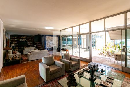 Sala de casa à venda com 3 quartos, 478m² em Cidade Jardim, Belo Horizonte