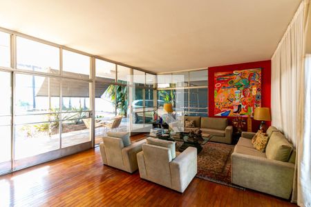 Sala de casa para alugar com 3 quartos, 478m² em Cidade Jardim, Belo Horizonte