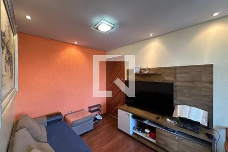 Sala  de apartamento à venda com 3 quartos, 70m² em Carlos Prates, Belo Horizonte