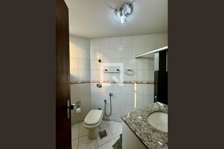 Banheiro de apartamento à venda com 3 quartos, 95m² em Coracao de Jesus, Belo Horizonte