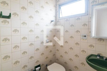 Banheiro de apartamento para alugar com 1 quarto, 45m² em Vila Guarani (z Sul), São Paulo