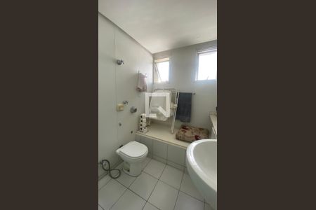 Banheiro Social de apartamento à venda com 3 quartos, 110m² em Gutierrez, Belo Horizonte