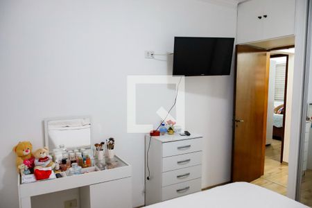 Quarto 1 de apartamento à venda com 3 quartos, 100m² em Vila Yara, Osasco