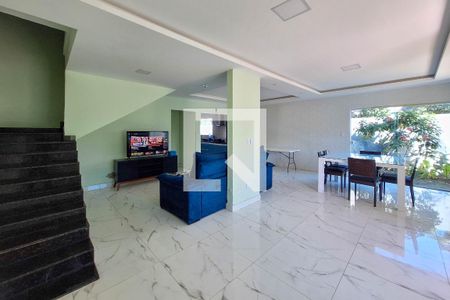 Sala de casa à venda com 4 quartos, 350m² em Itaipu, Niterói