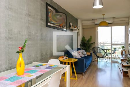 Sala de apartamento à venda com 2 quartos, 66m² em Todos Os Santos, Rio de Janeiro