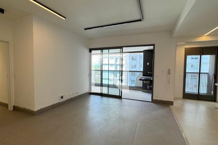 Sala de apartamento para alugar com 2 quartos, 94m² em Alphaville Empresarial, Barueri