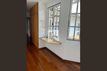 Casa à venda com 3 quartos, 180m² em Maria Paula, Niterói