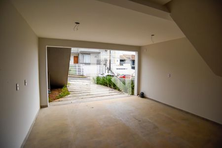 Garagem de casa de condomínio para alugar com 2 quartos, 107m² em Mário Quintana, Viamão