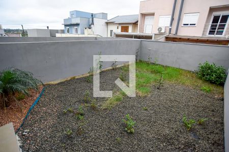 Quintal de casa de condomínio para alugar com 2 quartos, 107m² em Mário Quintana, Viamão