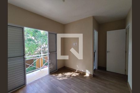 Casa à venda com 3 quartos, 155m² em Jardim Rizzo, São Paulo