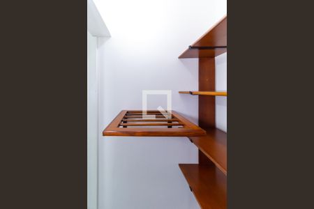 Closet de kitnet/studio para alugar com 1 quarto, 28m² em Vila Ema, São Paulo