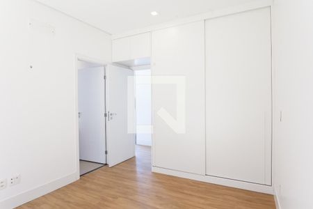 suite 1 de casa de condomínio à venda com 3 quartos, 305m² em Alphaville, Nova Lima