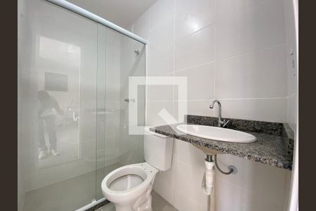 Banheiro de apartamento para alugar com 2 quartos, 38m² em Engenho de Dentro, Rio de Janeiro