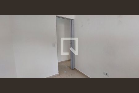 Quarto 2 de casa para alugar com 2 quartos, 50m² em Vila Pires, Santo André